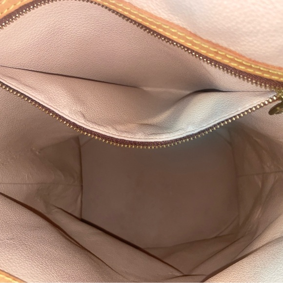 Authentic Louis Vuitton GM Bucket Bag 🥳 - Picture 4 of 15